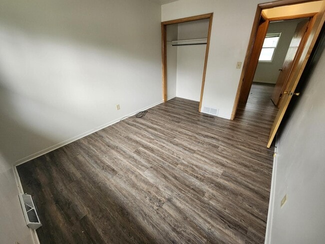 Building Photo - 1611 Crescent St