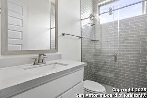 Building Photo - 3041 Bristow Pk