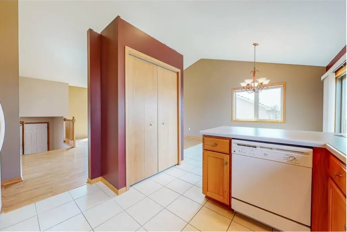 Building Photo - 6251 Fairway Dr NW