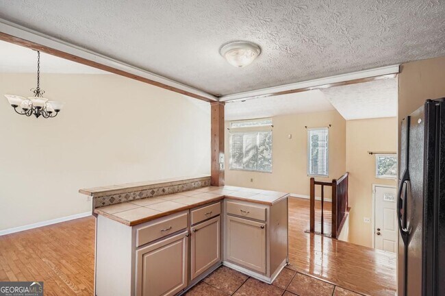 Building Photo - 6134 Raintree Bend