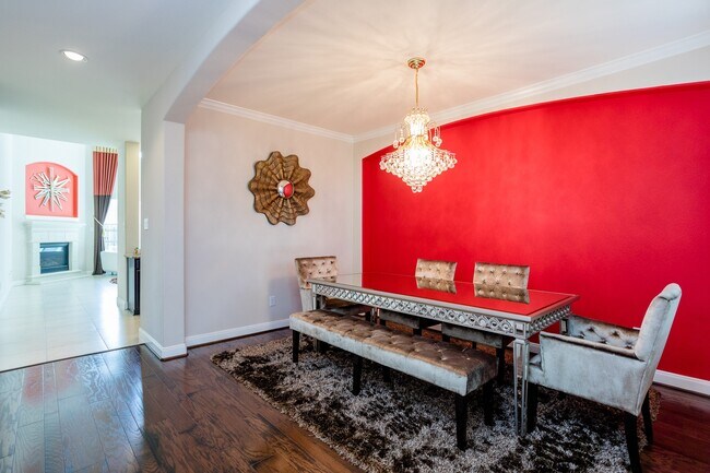 Building Photo - 4622 Regal Shadow Ln