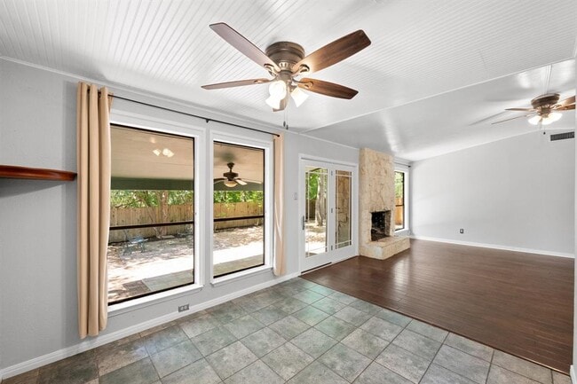 Building Photo - 3303 Sanderling Trail