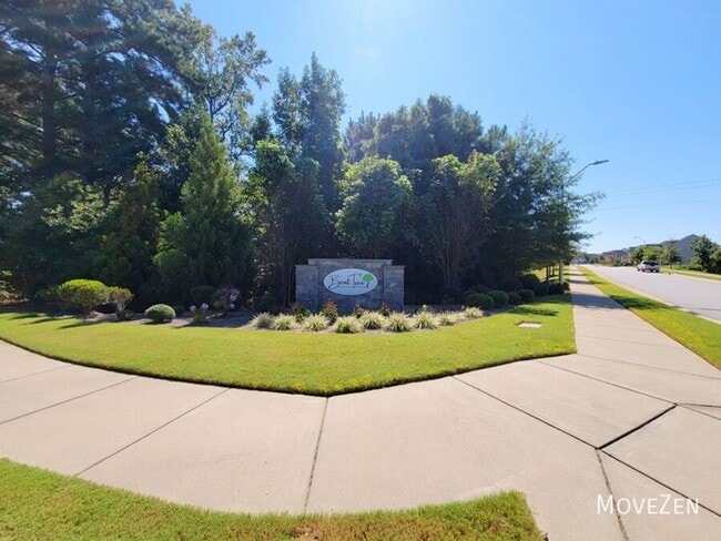Building Photo - 1136 Valley Dale Dr