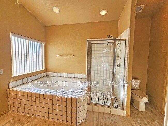 Building Photo - 3280 E Winery Rd