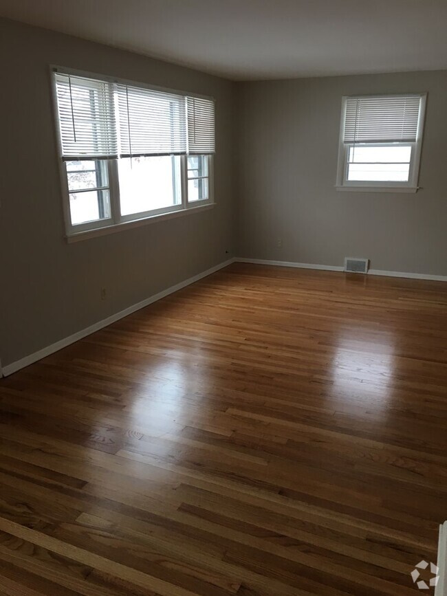 Building Photo - Lovely Lyncourt 3 bed ranch