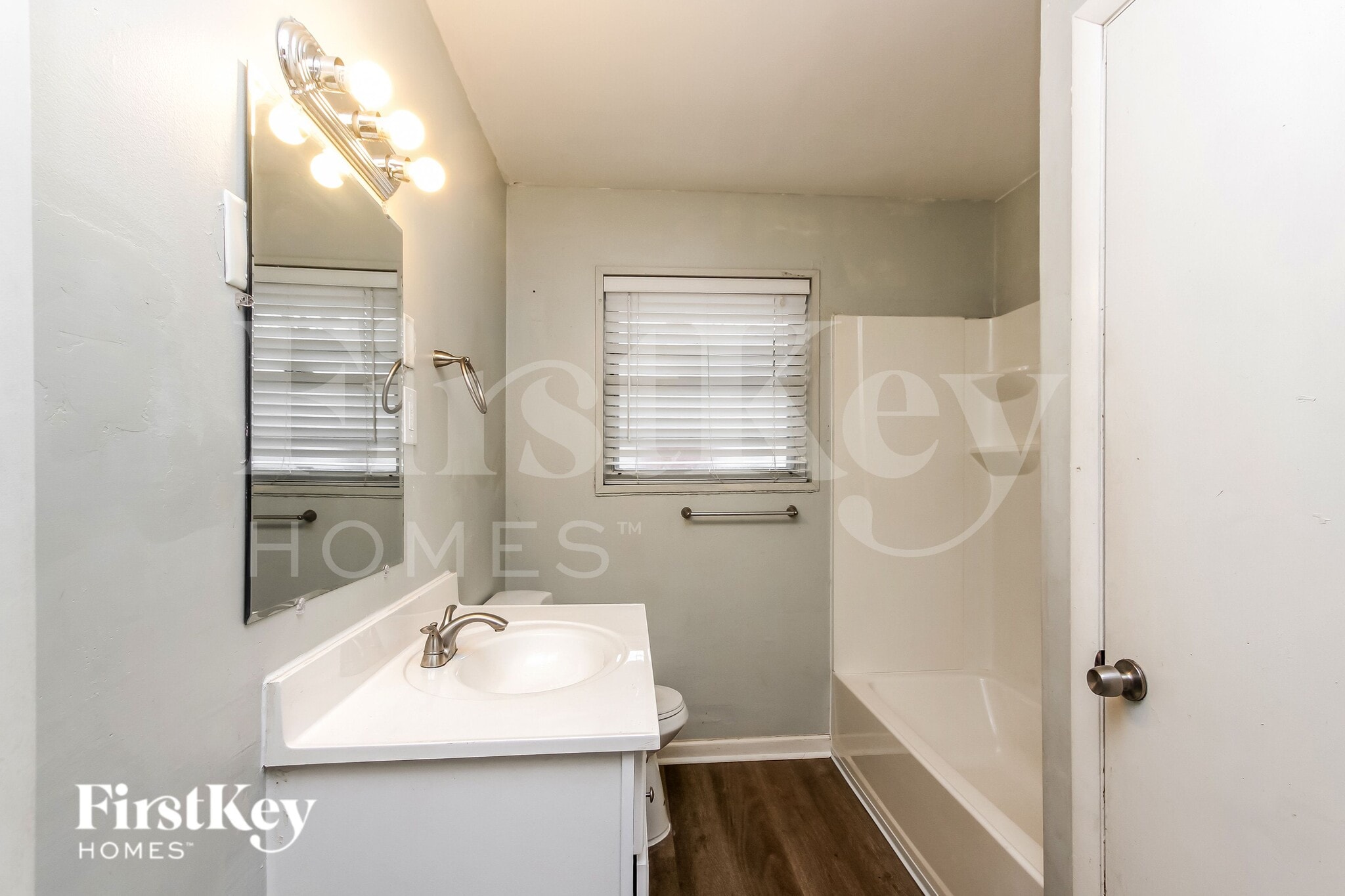 Building Photo - 3940 N Graham Ave