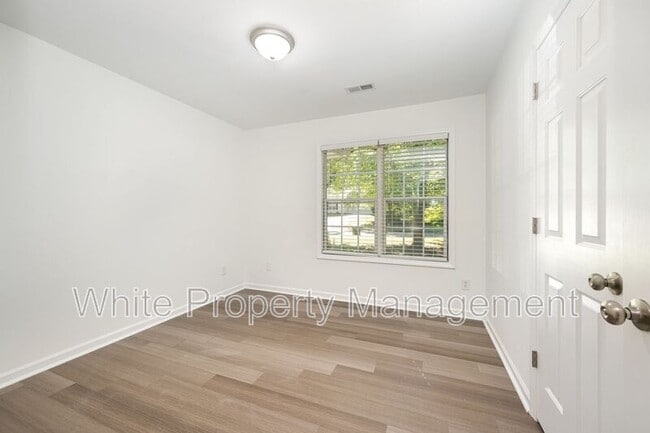 Building Photo - 2132 Gambrel Way