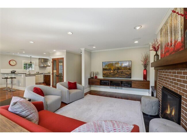 Building Photo - 4015 Wood End Dr