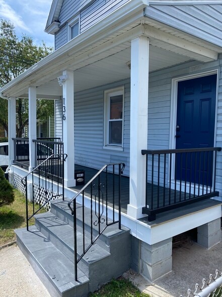 Building Photo - 136 West St