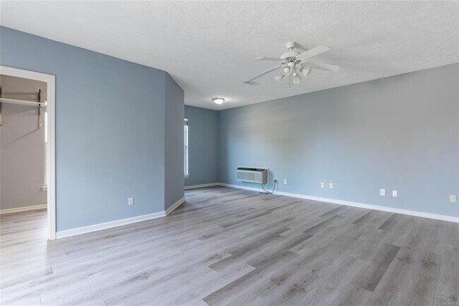 Building Photo - 9300 Greythorne Way