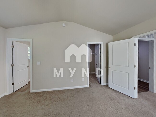 Building Photo - 5617 Newton Creek Dr