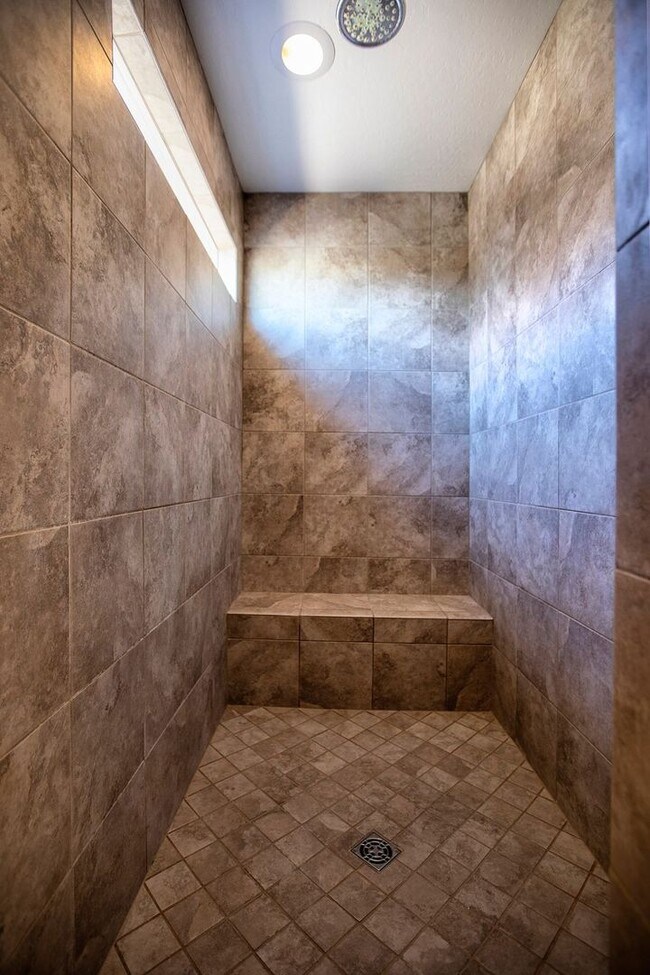 Building Photo - Summerlin - Leed Certified Home - Across the 215 from Downtown Summerlin Mall