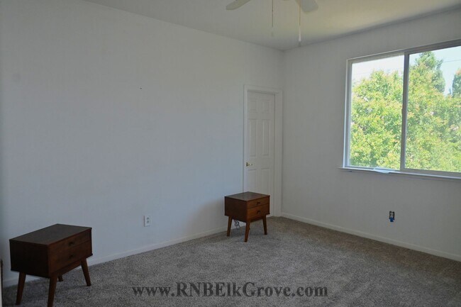Building Photo - 5 Bedroom Home in Elk Grove! - Resident Benefit Package Property
