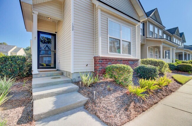 Building Photo - 132 Woodward Rd