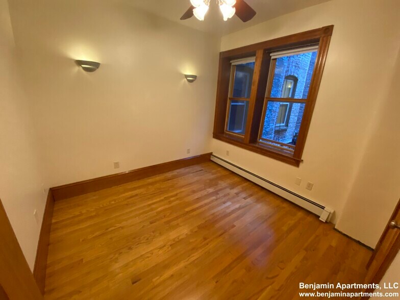 Building Photo - 97 Myrtle St