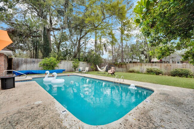 Building Photo - 1023 Brittlewood Dr