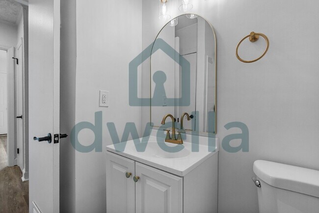 Building Photo - Completely Renovated 3-Bedroom Home | Stunning Kitchen | Convenient Sumter Location