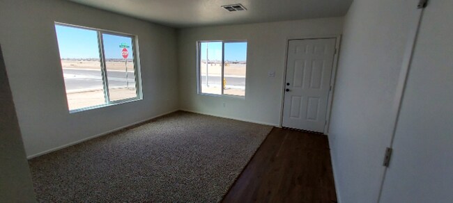 Building Photo - 7809 E 45th Ln