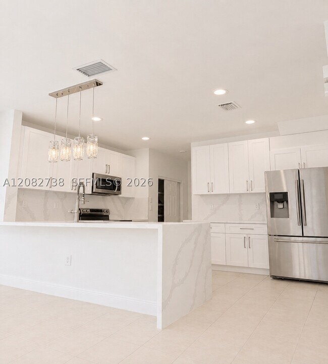 Building Photo - 14303 SW 159th Pl