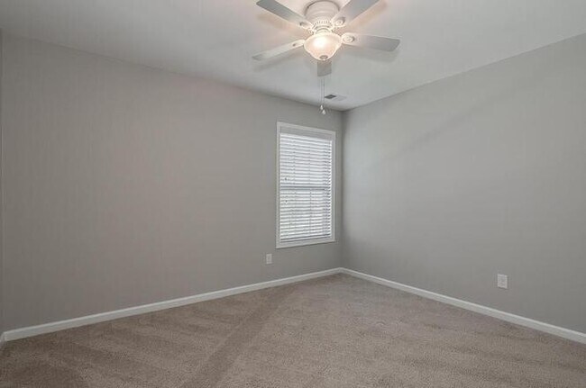 Building Photo - Charming 4 beds 2.5 baths Home in Berewick!