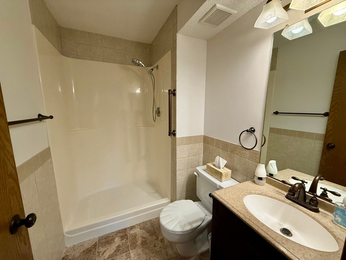 Building Photo - 121 Washington Ave S