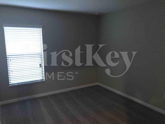 Building Photo - 9747 Sage Creek Dr