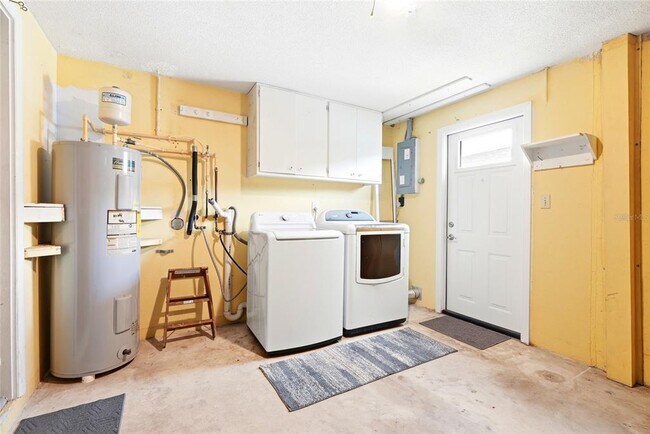 Building Photo - 1008 Heron Ct