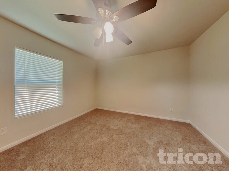 Building Photo - 10050 Cerritos dr