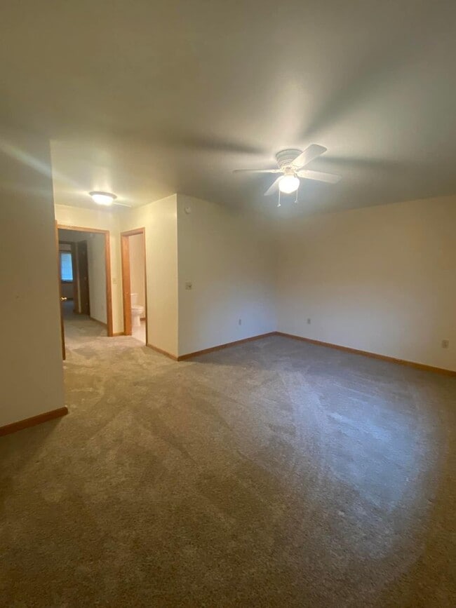 Building Photo - 14209 W Katriene Dr
