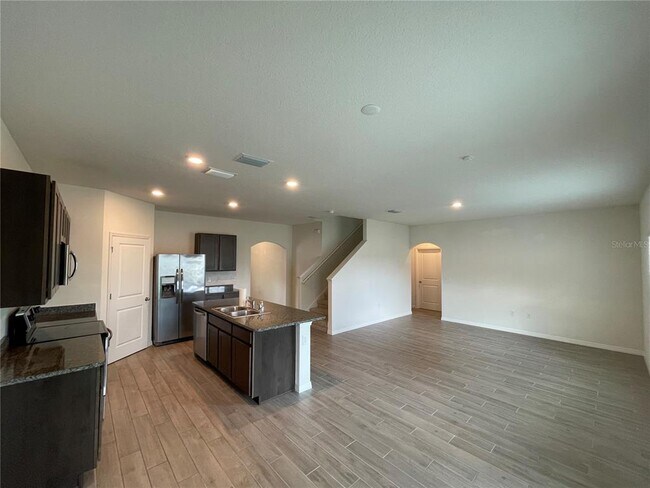 Building Photo - 6065 SW 84th St