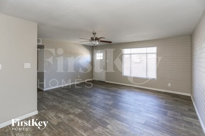 Building Photo - 5748 N 31st Ave