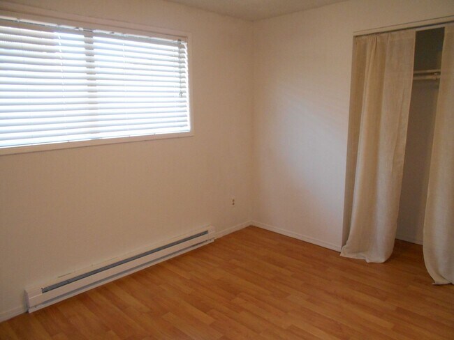 Building Photo - DEV11 - Devita, James - 240902