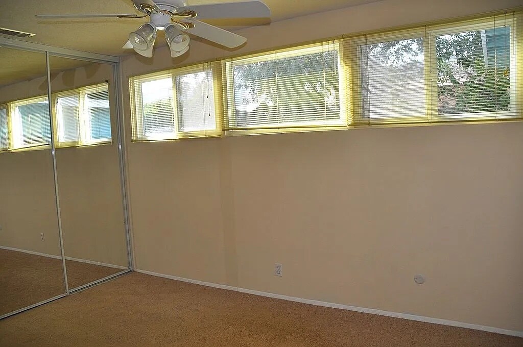 Building Photo - 6974 Ballinger Ave