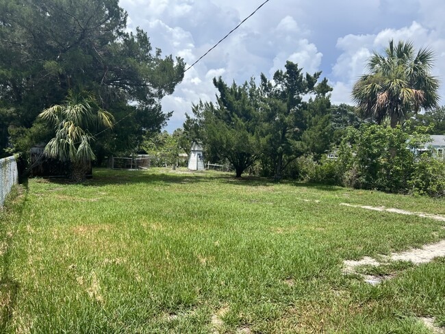 Building Photo - 14830 Atlantic Ave