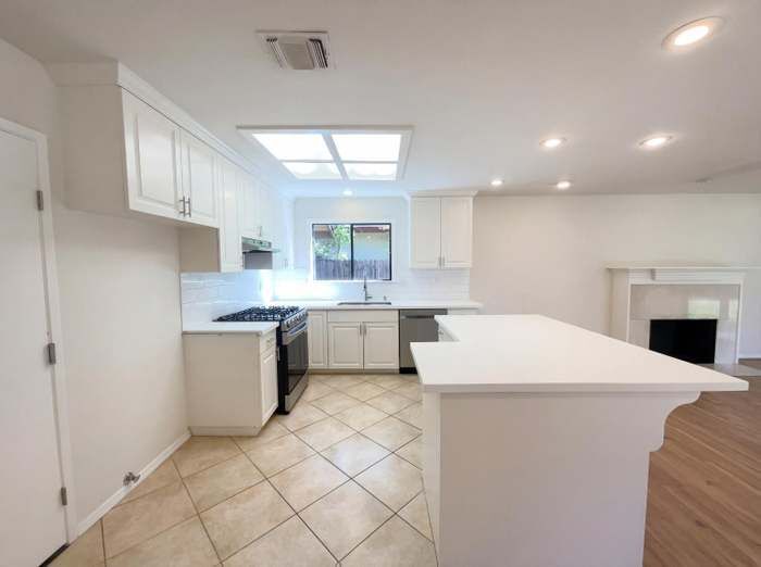 Building Photo - 5316 Marmith Ave