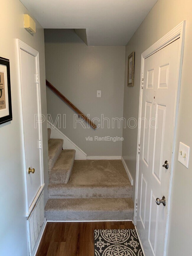 Building Photo - 1703 Danhurst Dr