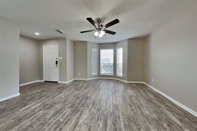Building Photo - 2506 Buckminster Dr