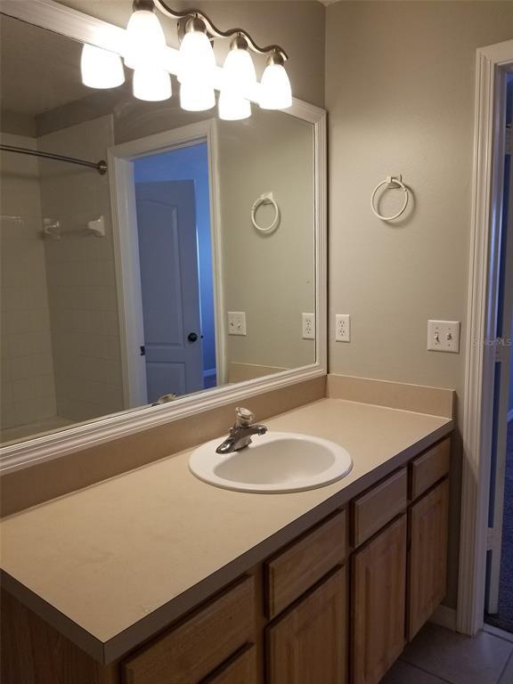 Building Photo - 4536 Kennewick Pl