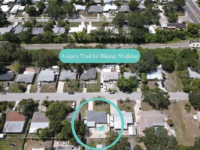 Building Photo - 2865 Poplar St