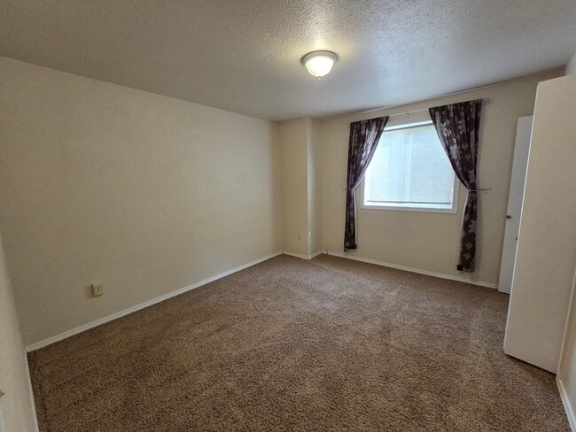 Building Photo - Tucked Away in Gig Harbor - 3 Bedroom + Bonus & Huge Yard. Available Now!