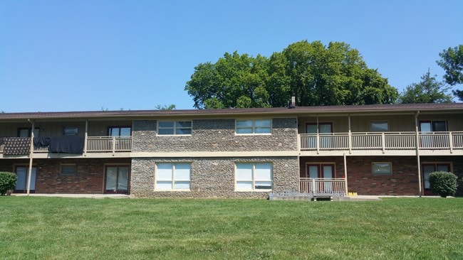 Building Photo - Creek Stone Village
