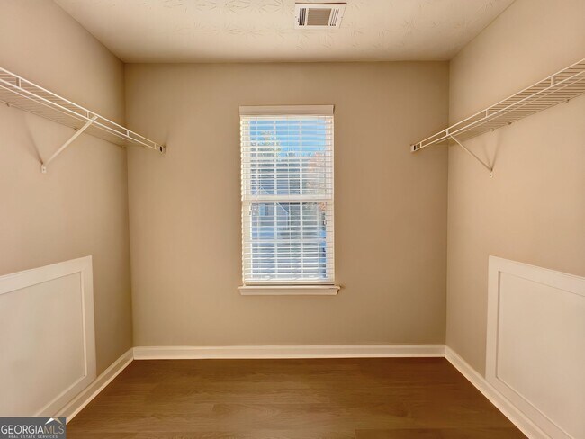 Building Photo - 2751 Spence Ct NE