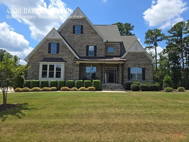 Primary Photo - 4300 Banks Stone Dr