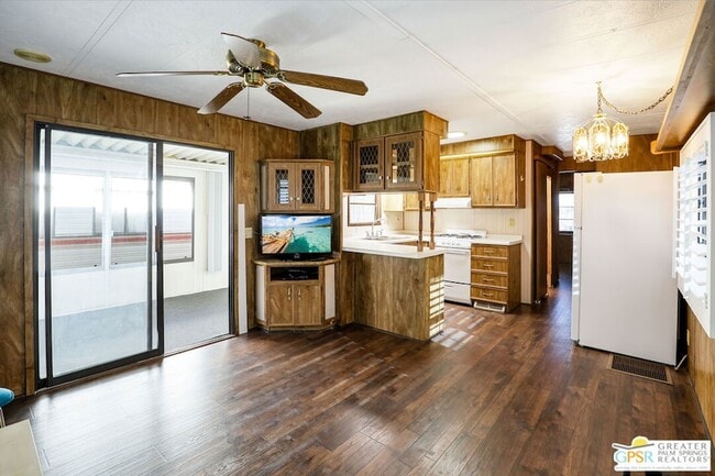 Building Photo - 69333 E Palm Canyon Dr