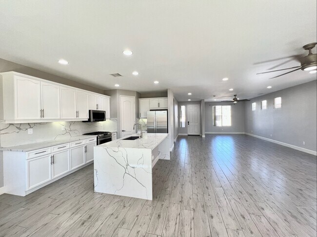 Building Photo - 81125 Avenida Fayelynne