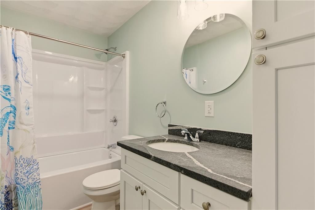 Building Photo - 47 Windsor Rd