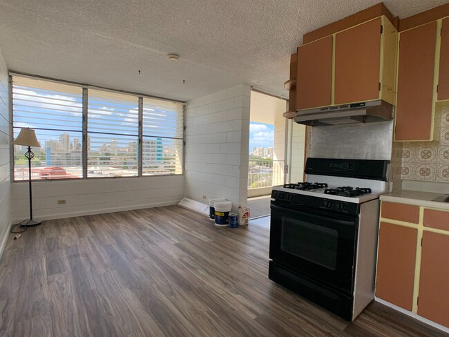 Building Photo - DIAMOND HEAD VIEWS| HONOLULU | Kaimuki | K...