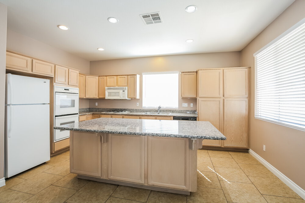 Building Photo - 1102 Broomfield Dr