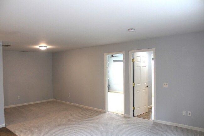 Building Photo - 38 Woodhill Rd