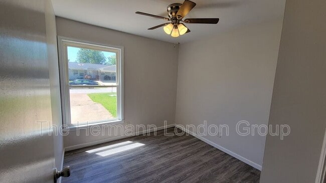 Building Photo - 59 Cedar Ridge Dr